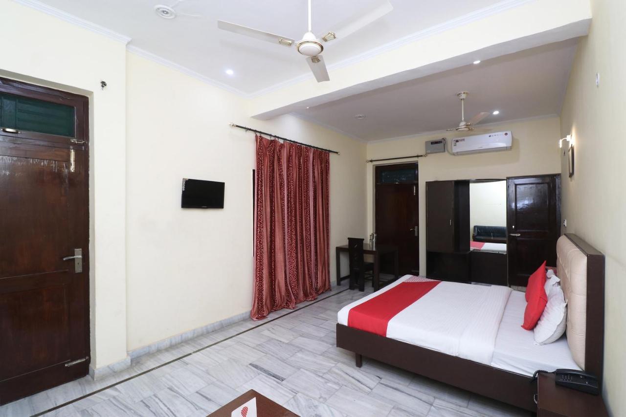 Oyo Hotel Ayaan Bareilly Exterior photo