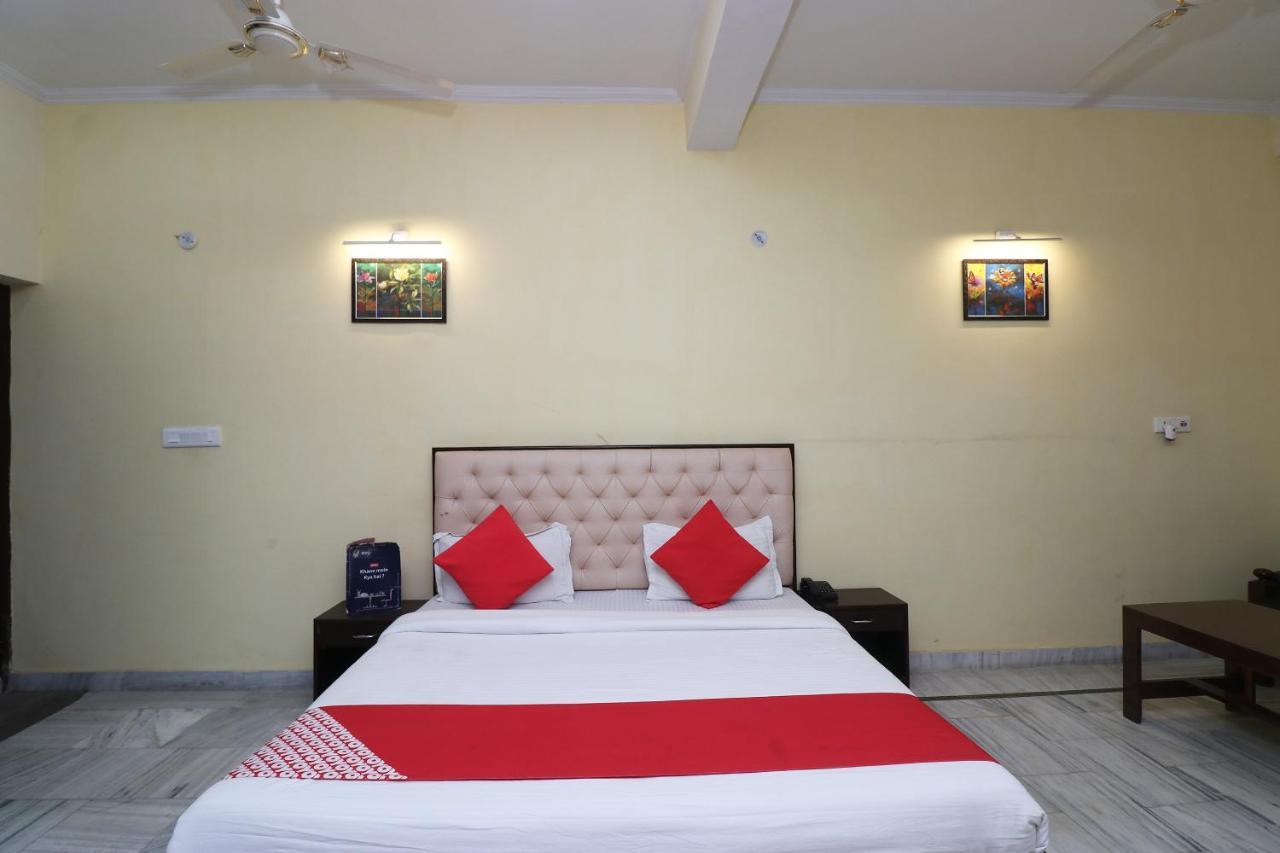 Oyo Hotel Ayaan Bareilly Exterior photo